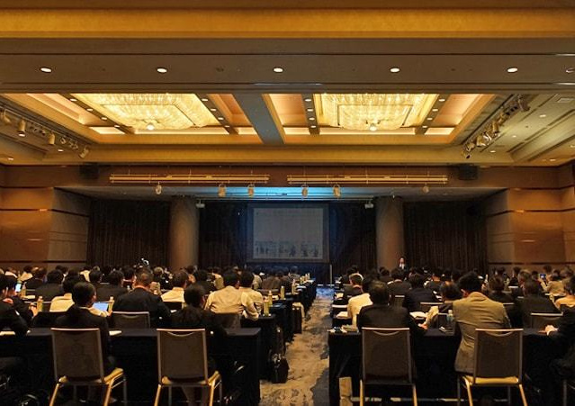 ホテルニューオータニでのコシイプレザービング会の様子
