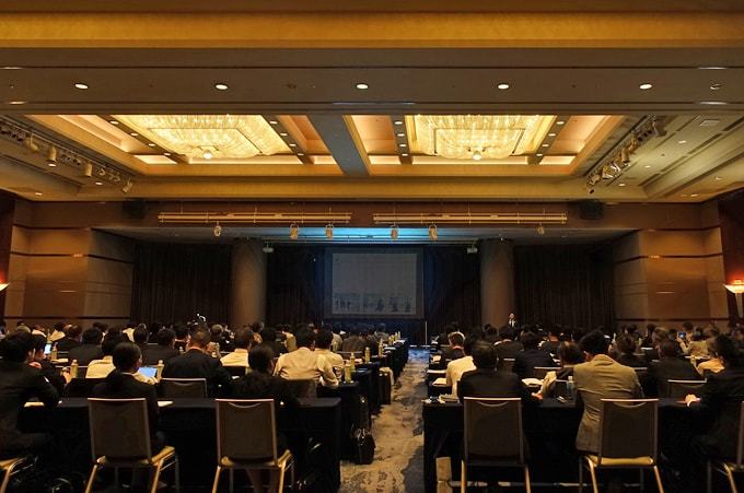 ホテルニューオータニでのコシイプレザービング会の様子
