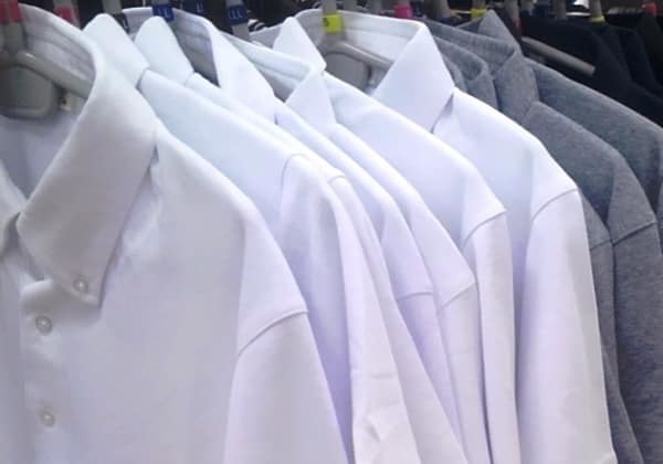 会社で着る制服の写真
